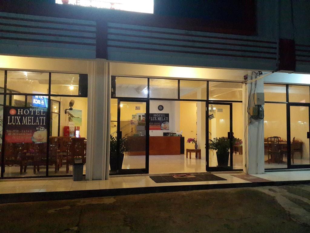 Hotel Lux Melati Tanjung Pandan Zewnętrze zdjęcie